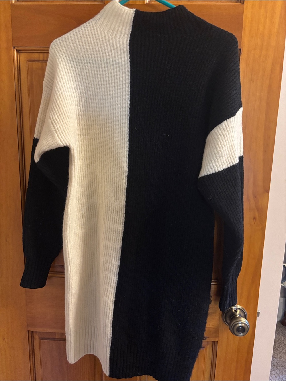 Colorblock Black and White Ribbed Crewneck Sweater